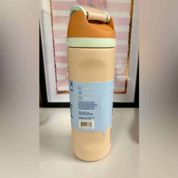 Owala FreeSip Stainless Steel Water Bottle 24 oz. - NWT - Picture 7 of 8